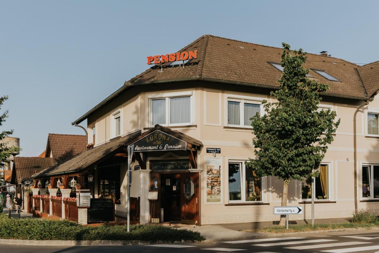 Korona Pension And Restaurant Heviz Exterior photo